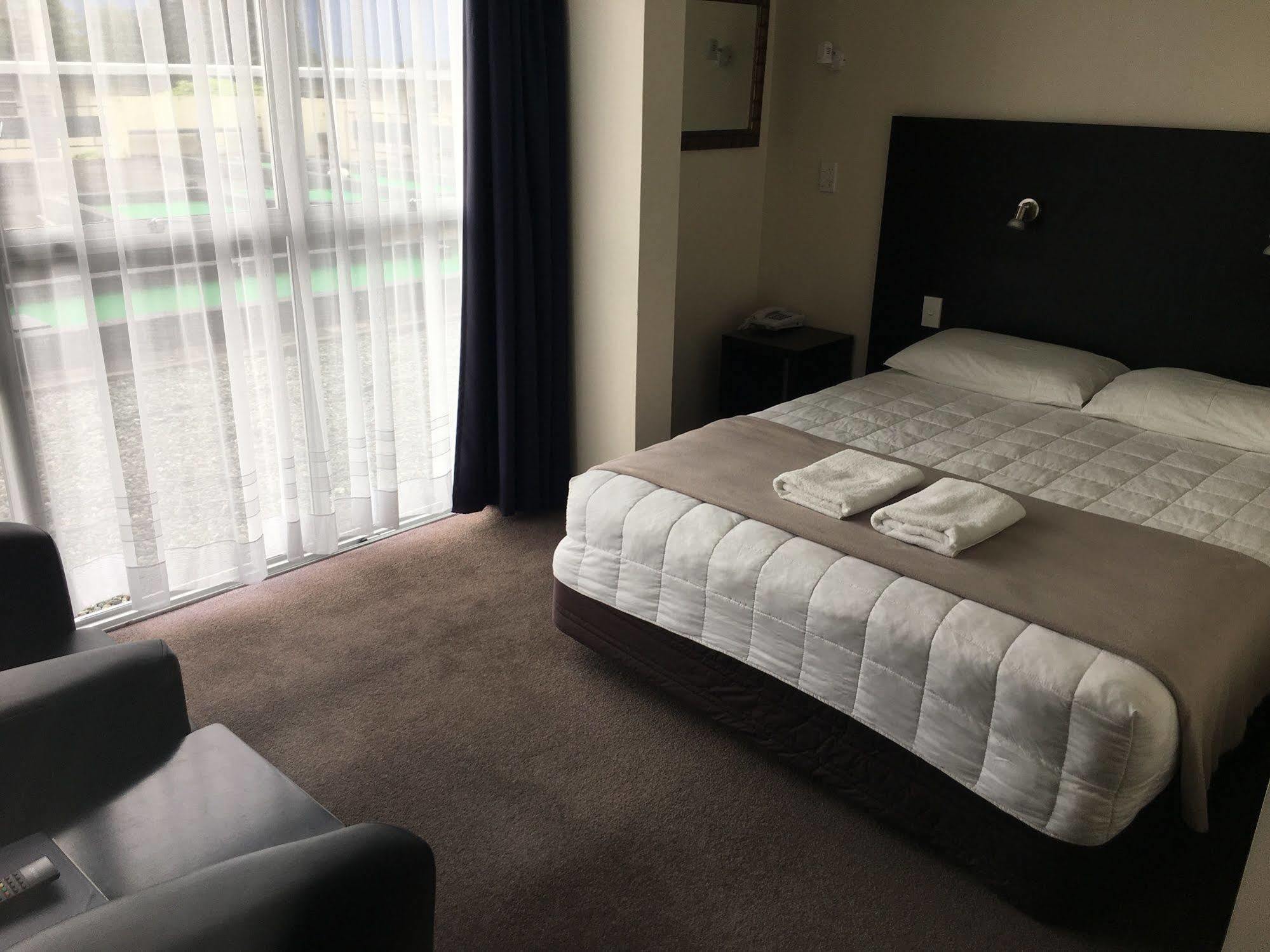 Fiordland Hotel Te Anau Ngoại thất bức ảnh